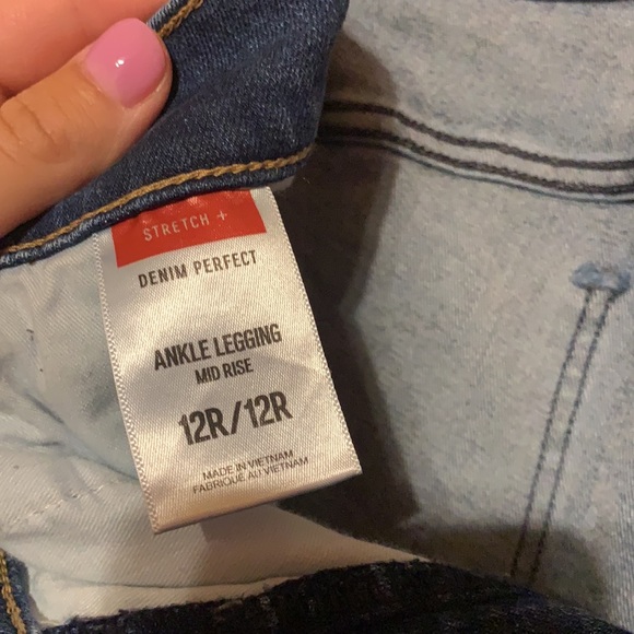 Red Piped Ankle Jeans from Express - Picture 3 of 4